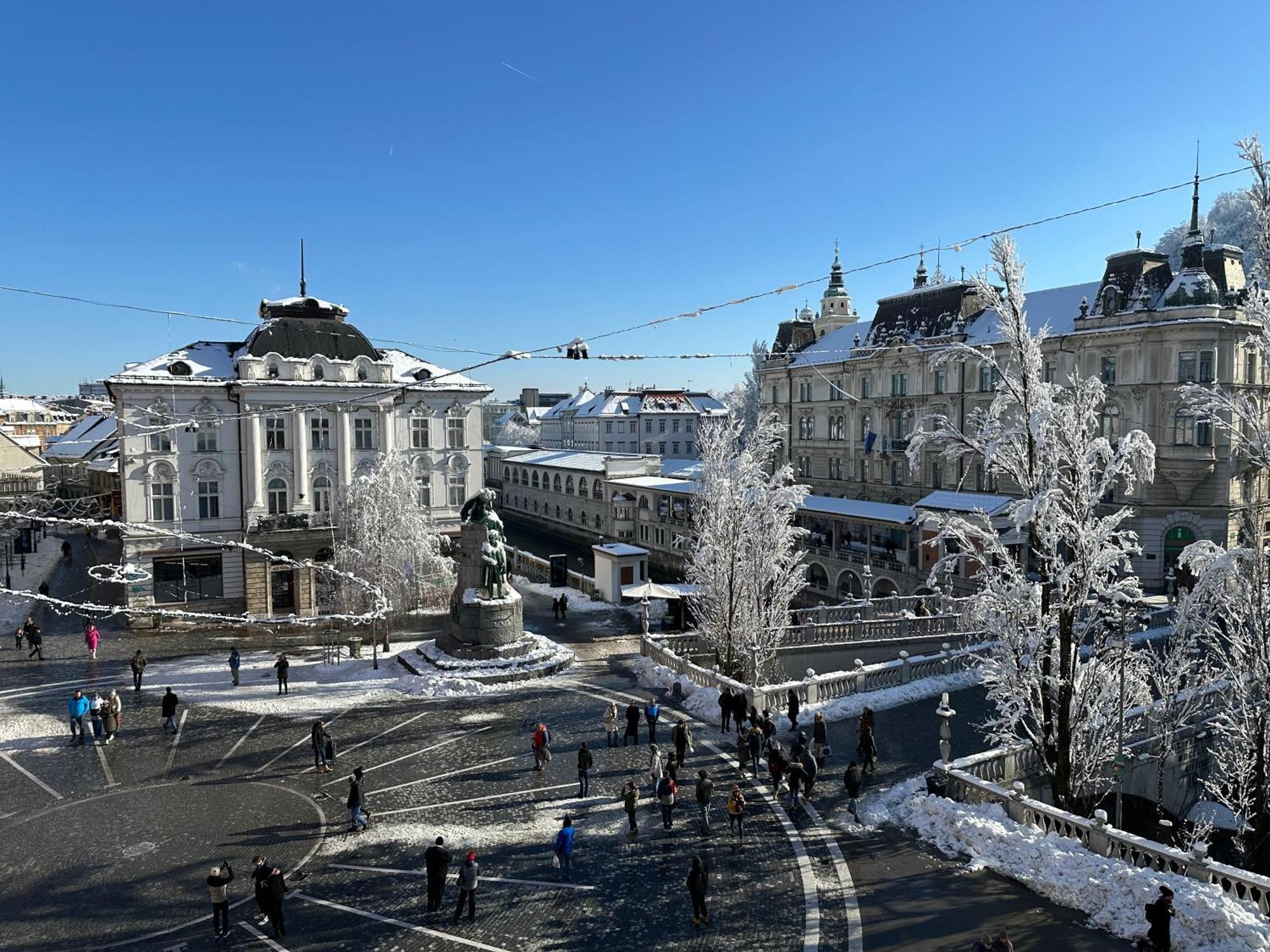 Triple Bridge Ljubljana公寓 外观 照片